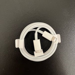 USB-C lighting cable (1m) / USB lighting cable (1m)